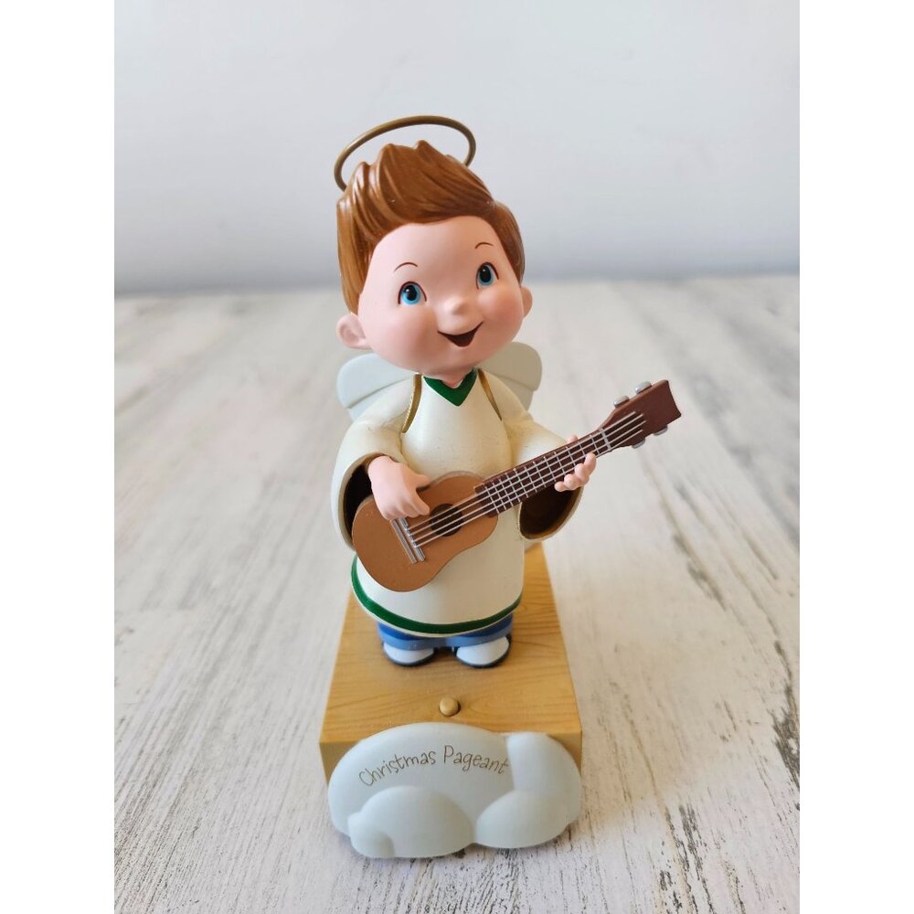Hallmark Xmas pageant boy guitar wireless animated sound cherub